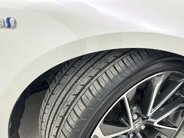 トヨタ カローラ スポーツ ハイブリッドG Z 宮城県 2019(令1)年 5.3万km ホワイトパールクリスタルシャイン 禁煙車/ワンオーナー/トヨタセーフティーセンス/・レーダークルーズコントロール/・プリクラッシュセーフティーシステム/・レーントレーシングアシスト/・オートマチックハイビーム/・リアクロストラフィックアラート/・パーキングサポートブレーキ/・ロードサインアシスト/ブラインドスポットモニター/純正9インチナビ/（BT.CD.DVD.AM.FM.USB）/フルセグテレビ/バックカメラ/社外ドライブレコーダー（F）/ビルトインETC/電動パーキングブレーキ/AUTOHOLD/前席シートヒーター/革巻きステアリング/ステアリングスイッチ/プッシュスタート/スマートキー/スペアキー/純正フロアマット/純正ドアバイザー/純正18インチアルミホイール/LEDヘッドライト/LEDフォグランプ/アイドリングストップ/横滑り防止機能