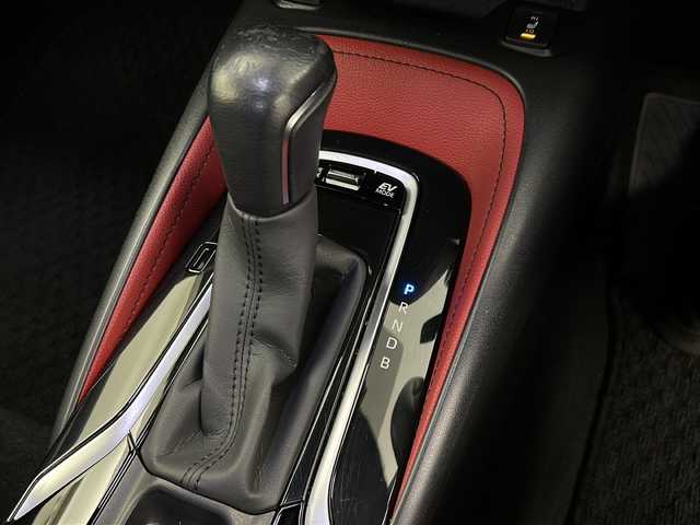 トヨタ カローラ スポーツ ハイブリッドG Z 宮城県 2019(令1)年 5.3万km ホワイトパールクリスタルシャイン 禁煙車/ワンオーナー/トヨタセーフティーセンス/・レーダークルーズコントロール/・プリクラッシュセーフティーシステム/・レーントレーシングアシスト/・オートマチックハイビーム/・リアクロストラフィックアラート/・パーキングサポートブレーキ/・ロードサインアシスト/ブラインドスポットモニター/純正9インチナビ/（BT.CD.DVD.AM.FM.USB）/フルセグテレビ/バックカメラ/社外ドライブレコーダー（F）/ビルトインETC/電動パーキングブレーキ/AUTOHOLD/前席シートヒーター/革巻きステアリング/ステアリングスイッチ/プッシュスタート/スマートキー/スペアキー/純正フロアマット/純正ドアバイザー/純正18インチアルミホイール/LEDヘッドライト/LEDフォグランプ/アイドリングストップ/横滑り防止機能