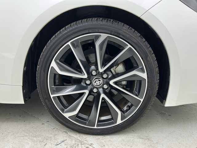 トヨタ カローラ スポーツ ハイブリッドG Z 宮城県 2019(令1)年 5.3万km ホワイトパールクリスタルシャイン 禁煙車/ワンオーナー/トヨタセーフティーセンス/・レーダークルーズコントロール/・プリクラッシュセーフティーシステム/・レーントレーシングアシスト/・オートマチックハイビーム/・リアクロストラフィックアラート/・パーキングサポートブレーキ/・ロードサインアシスト/ブラインドスポットモニター/純正9インチナビ/（BT.CD.DVD.AM.FM.USB）/フルセグテレビ/バックカメラ/社外ドライブレコーダー（F）/ビルトインETC/電動パーキングブレーキ/AUTOHOLD/前席シートヒーター/革巻きステアリング/ステアリングスイッチ/プッシュスタート/スマートキー/スペアキー/純正フロアマット/純正ドアバイザー/純正18インチアルミホイール/LEDヘッドライト/LEDフォグランプ/アイドリングストップ/横滑り防止機能