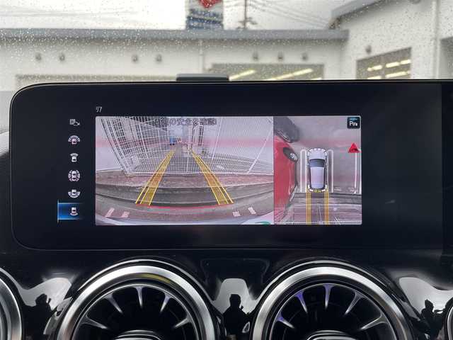 メルセデス・ベンツ Ｍ・ベンツ ＧＬＡ２００ｄ 4マチック 福岡県 2023(令5)年 0.8万km マウンテングレー ワンオーナー/純正ナビ/Bluetooth対応/FM/AM/レーダークルーズコントロール/パドルシフト/360度カメラ/バックカメラ/ブラインドスポットモニター/パワーバックドア/前席パワーシート（メモリ付き）/前席シートヒーター/ETC/ハーフレザー/純正フロアマット/純正アルミホイール/プッシュスタート/アイドリングストップ/保証書/取扱説明書/スペアキー/スマートキー