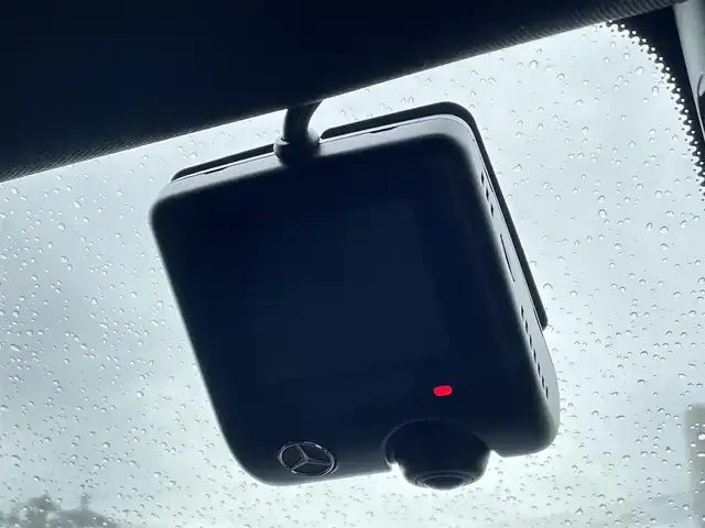 メルセデス・ベンツ Ｍ・ベンツ ＧＬＡ２００ｄ 4マチック 福岡県 2023(令5)年 0.8万km マウンテングレー ワンオーナー/純正ナビ/Bluetooth対応/FM/AM/レーダークルーズコントロール/パドルシフト/360度カメラ/バックカメラ/ブラインドスポットモニター/パワーバックドア/前席パワーシート（メモリ付き）/前席シートヒーター/ETC/ハーフレザー/純正フロアマット/純正アルミホイール/プッシュスタート/アイドリングストップ/保証書/取扱説明書/スペアキー/スマートキー