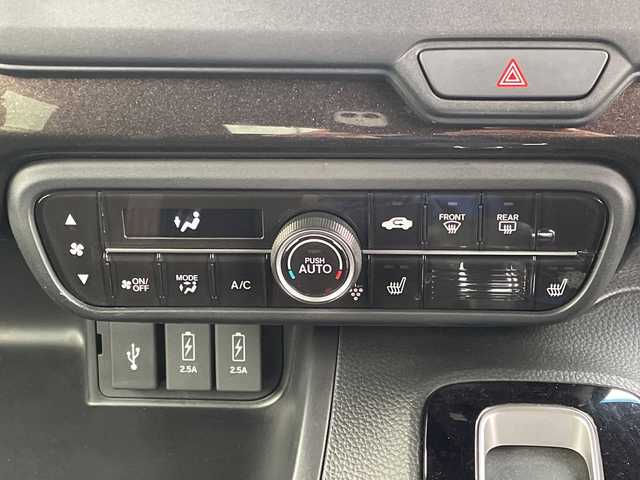 ホンダ Ｎ ＢＯＸ 秋田県 2020(令2)年 2.6万km プレミアムグラマラスブロンズP ・純正ナビ/・フルセグTV/・Bluetooth/・バックカメラ/・追従式クルーズコントロール/・前後コーナーセンサー/・ホンダセンシング/・レーンキープアシスト/・片側パワースライドドア/・シートヒーター/・ETC/・純正フロアマット/・ドラレコ/・スペアキー/・エンジンスターター