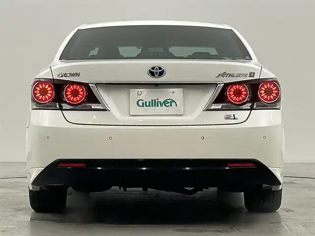 トヨタ クラウン ハイブリッド アスリートS 福岡県 2016(平28)年 6.4万km ホワイトパールクリスタルシャイン 純正ナビ（フルセグTV）　/バックカメラ　/ビルトインＥＴＣ　/レーダークルーズコントロール　/コーナーセンサー　/衝突軽減ブレーキ　/ＩＣＳ　/ＭＴモード付き　/シートベンチレーション／ヒーター　/ステアリングヒーター　/本革　/ＬＥＤヘッドライト　/パワーシート　/純正１７インチアルミホイール