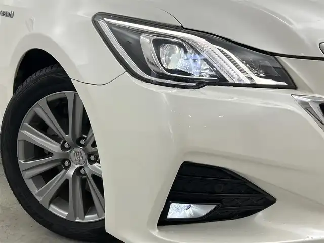 トヨタ クラウン ハイブリッド アスリートS 福岡県 2016(平28)年 6.4万km ホワイトパールクリスタルシャイン 純正ナビ（フルセグTV）　/バックカメラ　/ビルトインＥＴＣ　/レーダークルーズコントロール　/コーナーセンサー　/衝突軽減ブレーキ　/ＩＣＳ　/ＭＴモード付き　/シートベンチレーション／ヒーター　/ステアリングヒーター　/本革　/ＬＥＤヘッドライト　/パワーシート　/純正１７インチアルミホイール
