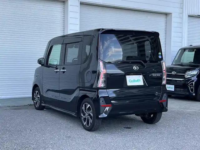 ダイハツ タント カスタム X 高知県 2020(令2)年 1.9万km ブラックマイカメタリック 純正ＳＤナビ　/フルセグＴＶ//Ｂｌｕｅｔｏｏｔｈ接続/iPod/バックカメラ　/半革シート　/純正HIDヘッドライト　/衝突被害軽減ブレーキ　/アイドリングストップ/レーンキープアシスト　/両側パワースライドドア　/コーナーセンサー　/純正１４インチアルミ/スマートキー