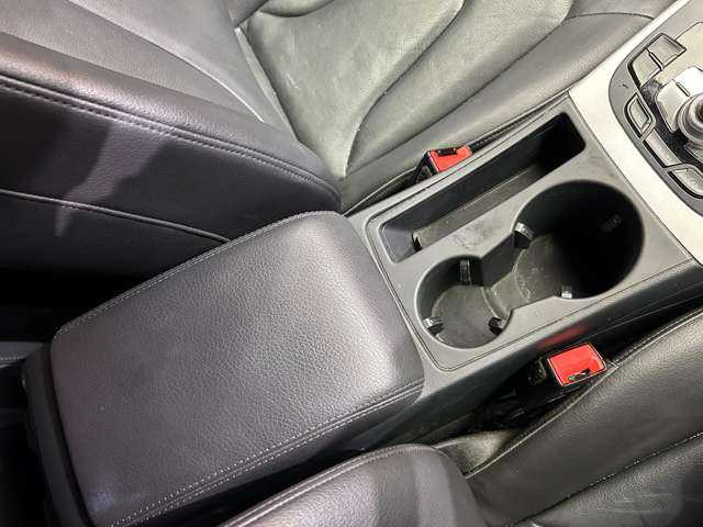 アウディ Ａ４ 2．0 TFSI 千葉県 2015(平27)年 5.9万km ファントムブラックパールエフェクト アシスタンスＰＫＧ　/ＡＣＣ　/黒革シート　/ナビ　/ＴＶ　/Ｂｌｕｅｔｏｏｔｈ接続　/Ｂカメラ　/電動シート　/シートヒーター　/プッシュスート　/スマートキー　/サイドアシスト　/レーンキープアシスト　/ＥＴＣ　/禁煙車