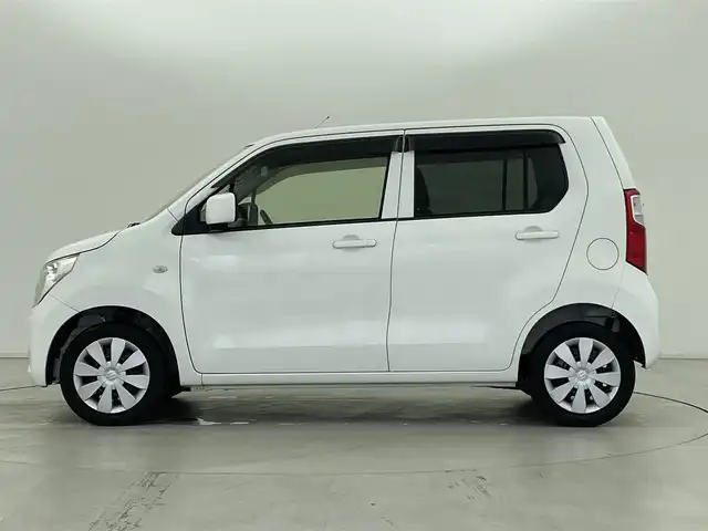 スズキ ワゴンＲ FX 群馬県 2015(平27)年 4.9万km スペリアホワイト 雹害車/純正オーディオ/・AM/FM/CD/AUX/運転席シートヒーター/ＥＴＣ車載器/電動格納ミラー/リモコンキー／スペアキー/ハロゲンヘッドランプ/ヘッドライトレベライザー/パワーウィンドウ/社外フロアマット/保証書／取扱説明書