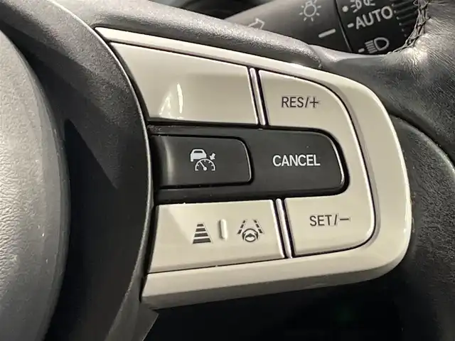 ホンダ フィット e:HEVホーム 愛知県 2020(令2)年 4.1万km クリスタルブラックパール 純正ナビ/衝突軽減ブレーキ/レーダークルーズコントロール/バックカメラ/前後ドライブレコーダー/ハーフレザーシート/ＬＥＤヘッドライト/コーナーセンサー/踏み間違い防止システム/純正フロアマット/電動パーキングブレーキ