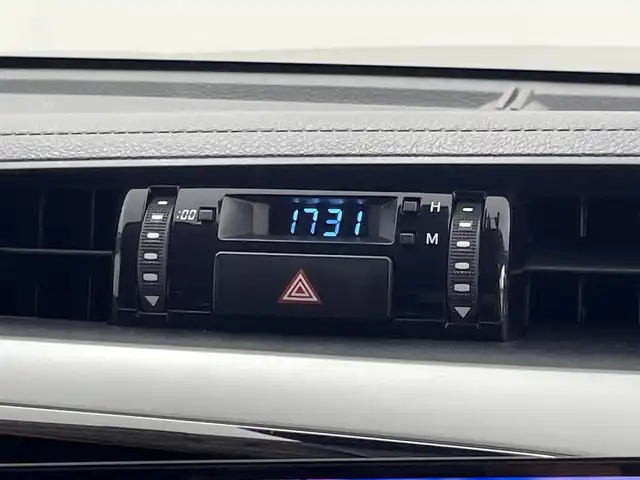 トヨタ ハイラックス Z 茨城県 2021(令3)年 1.1万km オキサイドブロンズM 社外10型フローティングナビ/バックカメラ/フルセグ/ベッドライナー/トノカバー/衝突被害軽減ブレーキ/車線逸脱抑制装置/レーダークルーズコントロール/クリアランスソナー/ETC/社外デジタルインナーミラードラレコ付/社外シートカバー/純正17インチAW/LEDヘッドライト/スマートキー