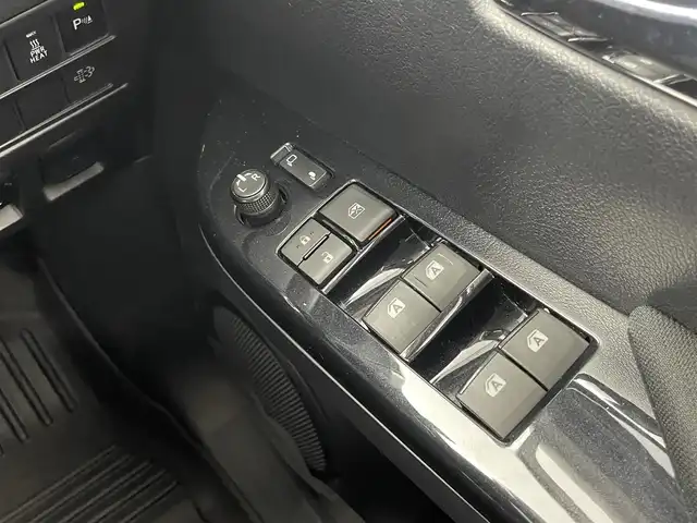 トヨタ ハイラックス Z 茨城県 2021(令3)年 1.1万km オキサイドブロンズM 社外10型フローティングナビ/バックカメラ/フルセグ/ベッドライナー/トノカバー/衝突被害軽減ブレーキ/車線逸脱抑制装置/レーダークルーズコントロール/クリアランスソナー/ETC/社外デジタルインナーミラードラレコ付/社外シートカバー/純正17インチAW/LEDヘッドライト/スマートキー
