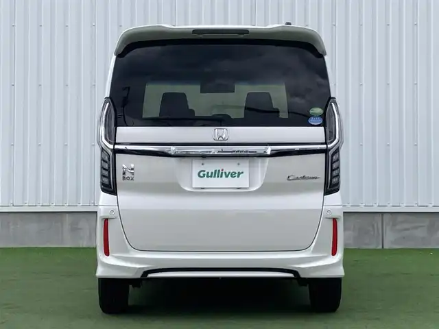 ホンダ Ｎ ＢＯＸ カスタム G L ホンダセンシング 香川県 2018(平30)年 5.4万km プラチナホワイトパール 登録時走行距離：54079km/ディーラー純正8型ナビ/バックカメラ/左側パワースライドドア/衝突被害軽減装置/レーンキープアシスト/レーダークルーズコントロール/横滑り防止装置/LEDヘッドライト/オートライト/フォグランプ/ビルトインETC/ロールサンシェード/ISOFIX/ステアリングスイッチ/プッシュスタート/スマートキー