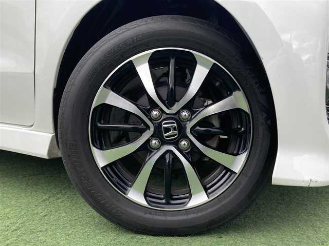 ホンダ Ｎ ＢＯＸ カスタム G L ホンダセンシング 香川県 2018(平30)年 5.4万km プラチナホワイトパール 登録時走行距離：54079km/ディーラー純正8型ナビ/バックカメラ/左側パワースライドドア/衝突被害軽減装置/レーンキープアシスト/レーダークルーズコントロール/横滑り防止装置/LEDヘッドライト/オートライト/フォグランプ/ビルトインETC/ロールサンシェード/ISOFIX/ステアリングスイッチ/プッシュスタート/スマートキー