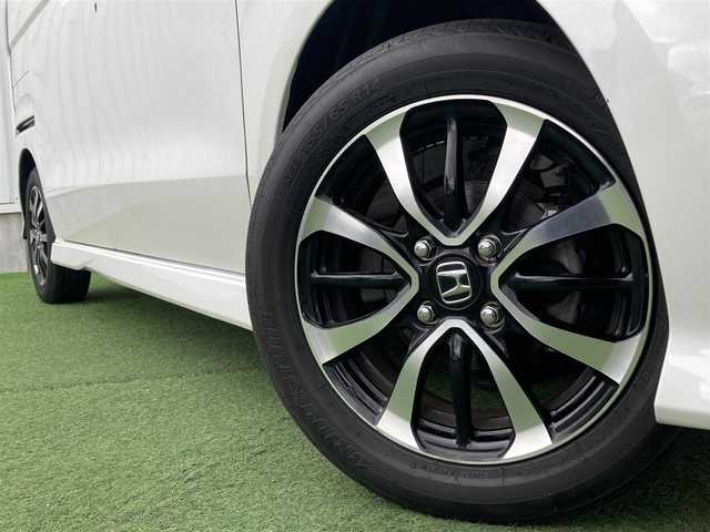 ホンダ Ｎ ＢＯＸ カスタム G L ホンダセンシング 香川県 2018(平30)年 5.4万km プラチナホワイトパール 登録時走行距離：54079km/ディーラー純正8型ナビ/バックカメラ/左側パワースライドドア/衝突被害軽減装置/レーンキープアシスト/レーダークルーズコントロール/横滑り防止装置/LEDヘッドライト/オートライト/フォグランプ/ビルトインETC/ロールサンシェード/ISOFIX/ステアリングスイッチ/プッシュスタート/スマートキー
