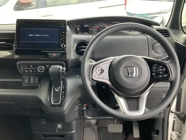 ホンダ Ｎ ＢＯＸ カスタム G L ホンダセンシング 香川県 2018(平30)年 5.4万km プラチナホワイトパール 登録時走行距離：54079km/ディーラー純正8型ナビ/バックカメラ/左側パワースライドドア/衝突被害軽減装置/レーンキープアシスト/レーダークルーズコントロール/横滑り防止装置/LEDヘッドライト/オートライト/フォグランプ/ビルトインETC/ロールサンシェード/ISOFIX/ステアリングスイッチ/プッシュスタート/スマートキー