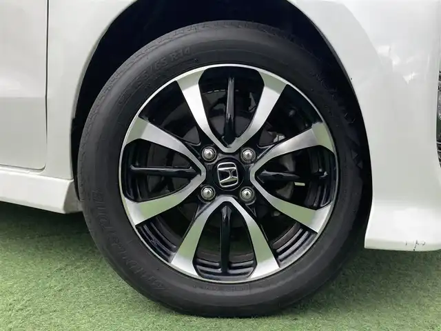 ホンダ Ｎ ＢＯＸ カスタム G L ホンダセンシング 香川県 2018(平30)年 5.4万km プラチナホワイトパール 登録時走行距離：54079km/ディーラー純正8型ナビ/バックカメラ/左側パワースライドドア/衝突被害軽減装置/レーンキープアシスト/レーダークルーズコントロール/横滑り防止装置/LEDヘッドライト/オートライト/フォグランプ/ビルトインETC/ロールサンシェード/ISOFIX/ステアリングスイッチ/プッシュスタート/スマートキー