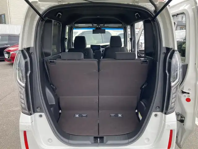 ホンダ Ｎ ＢＯＸ カスタム G L ホンダセンシング 香川県 2018(平30)年 5.4万km プラチナホワイトパール 登録時走行距離：54079km/ディーラー純正8型ナビ/バックカメラ/左側パワースライドドア/衝突被害軽減装置/レーンキープアシスト/レーダークルーズコントロール/横滑り防止装置/LEDヘッドライト/オートライト/フォグランプ/ビルトインETC/ロールサンシェード/ISOFIX/ステアリングスイッチ/プッシュスタート/スマートキー