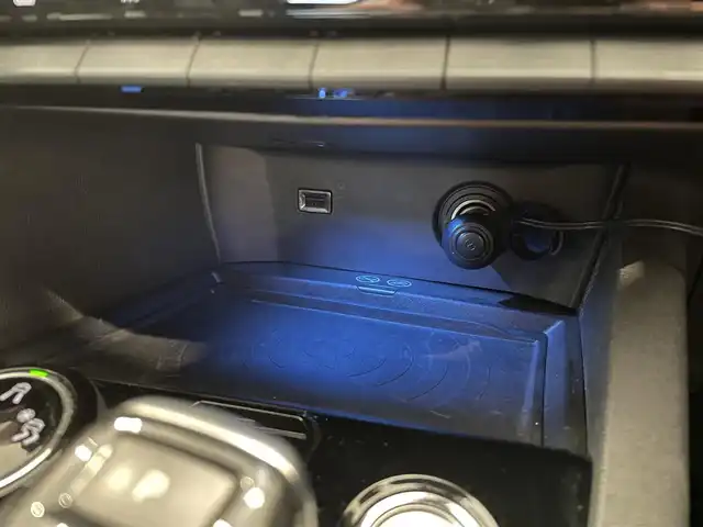 プジョー ５００８ GT ブルーHDi 熊本県 2019(平31)年 6.3万km アマゾナイトグレー ・スマートキー/・プッシュスタート/・パノラマサンルーフ/・アクティブセーフティブレーキ/・パーキングセンサー/・パーキングアシスト/・インテリジェントハイビーム/・レーンキープアシスト/・疲労検知/・クルーズコントロール(追従式)/・ハーフレザーシート/・D席パワーシート/・前席シートヒーター /・純正メモリナビ/　【Bluetooth・USB・AppleCarPlay・AndroidAuto】/・フルセグTV/・バックカメラ/・フロントカメラ＆左サイドカメラ/・ETC/・GPSレーダー/・パワーバックドア/・LEDフェッドランプ/・LEDフォグランプ/・純正マット/・純正バイザー/・保証書/取説