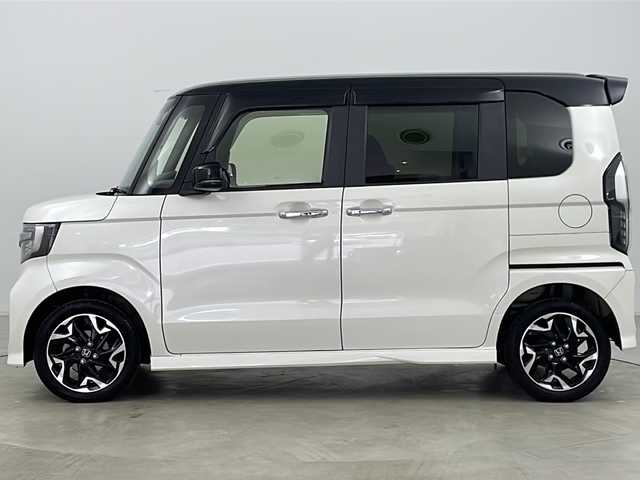 ホンダ Ｎ ＢＯＸ カスタム G EX ターボ ホンダセンシング 道央・札幌 2018(平30)年 4.7万km プレミアムホワイトパールⅡ ・ワンオーナー/・純正ナビ&CD&DVD&BT&USB/・両側パワースライドドア/・バックカメラ/・Honda SENSING/・衝突軽減ブレーキ/・誤発進抑制機能/・後方誤発進抑制機能/・歩行者事故低減ステアリング/・路外逸脱抑制機能/・アダプティブクルーズコントロール/・車線維持支援システム/・先行車発進お知らせ機能/・標識認識機能/・コーナーセンサー/・アイドリングストップ/・前席シートヒーター/・ハーフレザーシート/・純正ドライブレコーダー/・ビルトインETC/・パドルシフト/・ステアリングスイッチ/・電動格納ミラー/・純正フロアマット/・LEDヘッドライト/・オートライト/・オートマチックハイビーム/・スマートキー