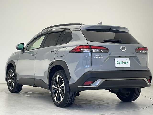 トヨタ カローラ クロス ハイブリッド Z 沖縄県 2024(令6)年 0.4万km セメントグレーメタリック 県外仕入れ車両/純正ナビ　/ディスプレイオーディオ　/フルセグ　/Ｂｌｕｅｔｏｏｔｈ　/パノラミックビューモニター　/ＥＴＣ２．０　/ハーフレザー　/シートヒーター　/置くだけ充電　/パワーシート　/横滑り防止装置　/レーンキープアシスト/クルーズコントロール