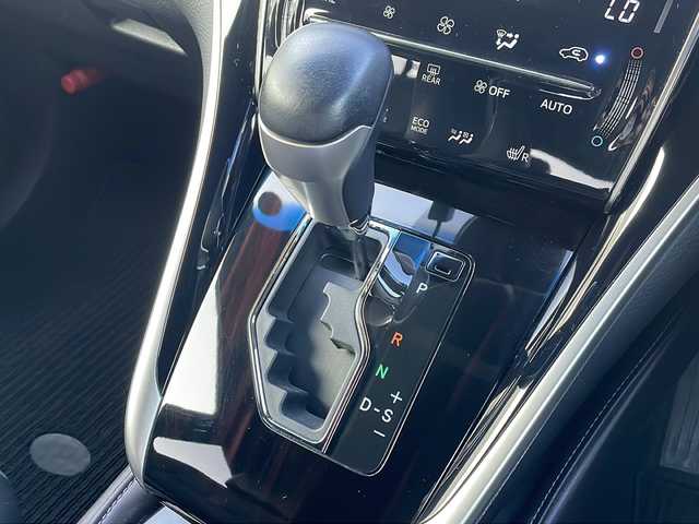 トヨタ ハリアー ハイブリッド プレミアム アドバンスド スタイルモーヴ 道北・旭川 2015(平27)年 6.5万km ホワイトパールクリスタルシャイン ・４ＷＤ/・ＪＢＬサウンドシステムナビ/　ＣＤ・ＤＶＤ・ＢＴ・フルセグ/・全方位カメラ/・インテリジェントクリアランスソナー/・パワーバックドア/・トヨタセーフティセンス/　レーダークルーズコントロール/　レーンデパーチャーアラート/　プリクラッシュセーフティ/　オートマチックハイビーム/・ドライブレコーダー/・純正１８インチアルミ/・ハーフレザーシート/・前席パワーシート、シートヒーター/・ＬＥＤオートライト/・オートワイパー/・ＥＴＣ
