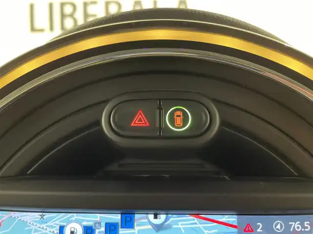 ＭＩＮＩ ミニ クーパー D 熊本県 2019(令1)年 5.2万km ペッパー・ホワイト ・スマートキー/・プッシュスタート/・インテリジェントセーフティ/・PDC自動起動/・パーキングアシスト/・純正HDDナビ/　【Bluetooth・USB・MSV】/・バックカメラ/・ETC/・ドライブレコーダー(前方録画)/・革調シートカバー/・LEDヘッドランプ/・LEDフォグランプ/・UKテール/・純正マット
