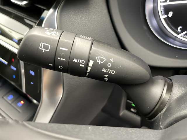 トヨタ ハリアー Z レザーパッケージ 長野県 2020(令2)年 3.1万km プレシャスブラックパール 4WD/調光パノラマルーフ/純正大型ナビ/(フルセグ/Bluetooth/AM/FM)/全方位モニター/衝突軽減ブレーキ/レーンキープアシスト/レーダークルーズコントロール/ブラインドスポットモニター/前後コーナーセンサー/ビルトインETC2.0/前後ドライブレコーダー/レザーシート/前席シートヒーター/前席エアシート/デジタルインナーミラー/前席パワーシート（D席メモリ付き）/電子パーキングブレーキ/置くだけ充電/ヘッドアップディスプレイ/スマートキー/スペアキー