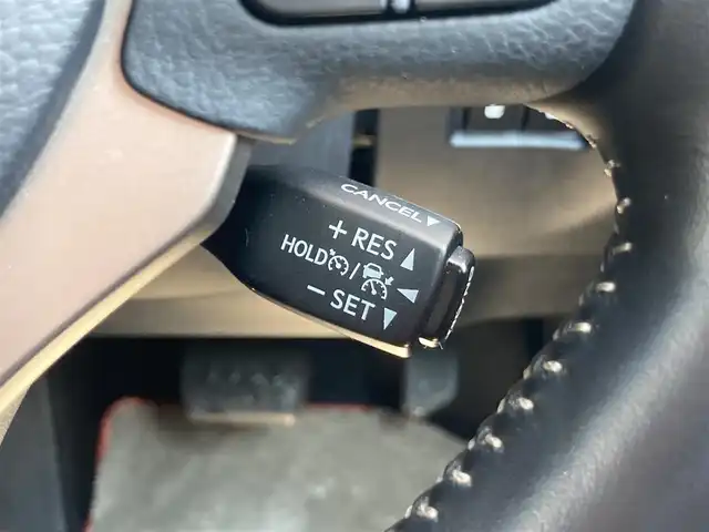 レクサス ＮＸ 300h バージョンL 静岡県 2017(平29)年 3.7万km ソニックチタニウム Toyota Safety Sense/純正10インチナビ/　AM FM CD DVD Bluetooth USB AUX/フルセグTV/ビルトインETC2.0/アラウンドビューモニター/前方ドライブレコーダー/LEDオートヘッドライト/レーダークルーズコントロール/パワーシート(全席)/シートヒーター＆シートベンチレーション/パワーバックドア/オートブレーキホールド/スマートキー2本＆カードキー1枚/純正19インチアルミホイール/ステアリングヒーター/ヘッドアップディスプレイ/パドルシフト/ワンオーナー/シングルムーンルーフ/ブラウン＆ブラックレザーシート