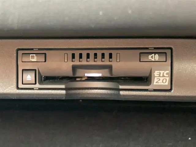 レクサス ＮＸ 300h バージョンL 静岡県 2017(平29)年 3.7万km ソニックチタニウム Toyota Safety Sense/純正10インチナビ/　AM FM CD DVD Bluetooth USB AUX/フルセグTV/ビルトインETC2.0/アラウンドビューモニター/前方ドライブレコーダー/LEDオートヘッドライト/レーダークルーズコントロール/パワーシート(全席)/シートヒーター＆シートベンチレーション/パワーバックドア/オートブレーキホールド/スマートキー2本＆カードキー1枚/純正19インチアルミホイール/ステアリングヒーター/ヘッドアップディスプレイ/パドルシフト/ワンオーナー/シングルムーンルーフ/ブラウン＆ブラックレザーシート