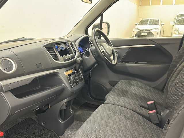 スズキ ワゴンＲ FX－LTD 道央・札幌 2016(平28)年 2.6万km クリスタルホワイトP /4WD//社外オーディオ（KENWOOD）//アイドリングストップ//ステアリングスイッチ//スマートキー//スペアキー１本//エンジンプッシュスタート//オートエアコン//社外AW付スタッドレスタイヤ積み込み