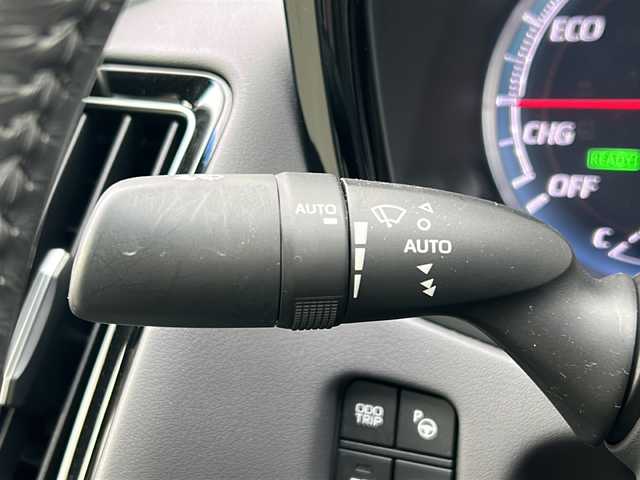 トヨタ クラウン ハイブリッド RS アドバンス 福岡県 2018(平30)年 5.6万km ホワイトパールクリスタルシャイン トヨタセーフティセンス/サンルーフ/TRDエアロ（フロント/サイド/リア）/純正ナビ（BT/フルセグ/SD/DISC/AUX）/アラウンドビューモニター/バックカメラ/サイドカメラ/フロントカメラ/レーダークルーズコントロール/LEDヘッドライト/オートライト/オートマチックハイビーム/レザーシート/D席シートメモリー/DN席エアシート/DN席シートヒーター/ステアリングヒーター/電動チルトテレスコピックステアリング/純正18インチAW/BSM/クリアランスソナー/RCTA/RCD/RSA/LDA/盗難防止装置/プリクラッシュセーフティ/横滑り防止装置/パドルシフト/ブレーキホールド/ワイヤレス充電/スマートキー/ETC