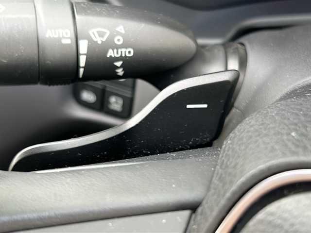 トヨタ クラウン ハイブリッド RS アドバンス 福岡県 2018(平30)年 5.6万km ホワイトパールクリスタルシャイン トヨタセーフティセンス/サンルーフ/TRDエアロ（フロント/サイド/リア）/純正ナビ（BT/フルセグ/SD/DISC/AUX）/アラウンドビューモニター/バックカメラ/サイドカメラ/フロントカメラ/レーダークルーズコントロール/LEDヘッドライト/オートライト/オートマチックハイビーム/レザーシート/D席シートメモリー/DN席エアシート/DN席シートヒーター/ステアリングヒーター/電動チルトテレスコピックステアリング/純正18インチAW/BSM/クリアランスソナー/RCTA/RCD/RSA/LDA/盗難防止装置/プリクラッシュセーフティ/横滑り防止装置/パドルシフト/ブレーキホールド/ワイヤレス充電/スマートキー/ETC