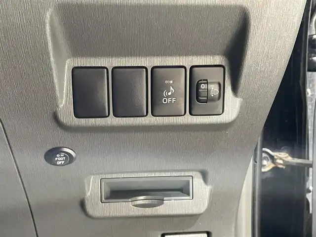 トヨタ プリウス α S Lセレクション 岩手県 2013(平25)年 14.5万km ブラック KENWOODナビ/カロッツェリアスピーカー/横滑り防止装置/オートライト/パワーステアリング/EVモード切り替え/ステアリングスイッチ/オートエアコン/ETC/パワーウィンドウ/ドアバイザー/純正フロアマット/社外１６インチアルミホイール/アイドリングストップ/盗難防止装置/純正ヘッドライト
