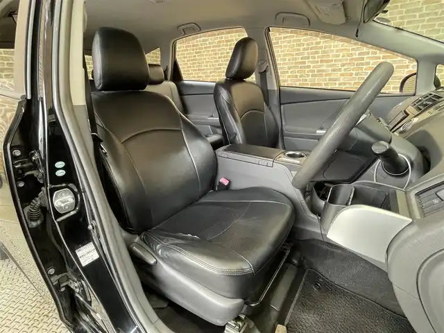 トヨタ プリウス α S Lセレクション 岩手県 2013(平25)年 14.5万km ブラック KENWOODナビ/カロッツェリアスピーカー/横滑り防止装置/オートライト/パワーステアリング/EVモード切り替え/ステアリングスイッチ/オートエアコン/ETC/パワーウィンドウ/ドアバイザー/純正フロアマット/社外１６インチアルミホイール/アイドリングストップ/盗難防止装置/純正ヘッドライト