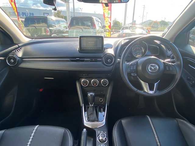 マツダ デミオ XD ブラックレザーリミテッド 兵庫県 2016(平28)年 3.5万km ソウルレッドプレミアムメタリック 純正ナビ/・TV（フルセグTV)/・DVD/CD/AUX/アイドリングストップ/オートくるーす/横滑り防止/衝突軽減ブレーキ/レーンアシスト/クリアナンスソナー/バドルシフト/シートヒーター/ハーフレザーシート/バックモニター/ETC