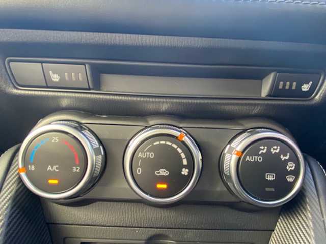 マツダ デミオ XD ブラックレザーリミテッド 兵庫県 2016(平28)年 3.5万km ソウルレッドプレミアムメタリック 純正ナビ/・TV（フルセグTV)/・DVD/CD/AUX/アイドリングストップ/オートくるーす/横滑り防止/衝突軽減ブレーキ/レーンアシスト/クリアナンスソナー/バドルシフト/シートヒーター/ハーフレザーシート/バックモニター/ETC