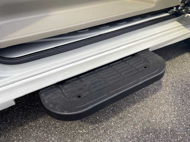 スズキ エブリィ ワゴン PZターボ スペシャル ハイルーフ 愛知県 2025(令7)年 0.1千km パールホワイト 衝突軽減ブレーキ　/ハイルーフ　/ディスプレイオーディオ　/バックカメラ　/両側電動スライドドア　/ＬＥＤヘッドライト/オートライト/運転席シートヒーター　/オートステップ　/リアソナー /プッシュスタート　/スマートキー