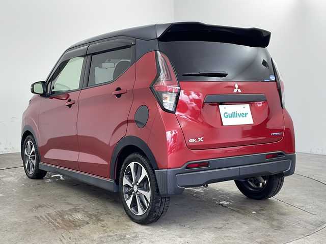 三菱 ｅＫクロス T 兵庫県 2019(令1)年 4.3万km アメジストブラック/レッドM ・社外ディスプレイオーディオ（Alexa・BT・スマートフォン連携）/・バックカメラ/・マイパイロット/・先進快適パッケージ/・Eアシスト/・衝突軽減ブレーキ/・車線逸脱警報/・車線逸脱防止支援/・クリアランスソナー/・LEDオートライト/・フォグランプ/・オートハイビーム/・シートヒーター/・オートホールド/・電動パーキングブレーキ/・ステアリングリモコン/・ドアバイザー/・アイドリングストップ/・ETC/・バニティミラー/・プッシュスタート/・スマートキー/・純正15インチアルミホイール/・フロアマット/・W＋サイドエアバック/・カーテンエアバック/・BLITZ製スロットルコントローラ（Power Thro）/・MITSUBA製ホーン（ALPHAII）/・社外サブウーハー