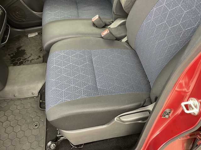 三菱 ｅＫクロス T 兵庫県 2019(令1)年 4.3万km アメジストブラック/レッドM ・社外ディスプレイオーディオ（Alexa・BT・スマートフォン連携）/・バックカメラ/・マイパイロット/・先進快適パッケージ/・Eアシスト/・衝突軽減ブレーキ/・車線逸脱警報/・車線逸脱防止支援/・クリアランスソナー/・LEDオートライト/・フォグランプ/・オートハイビーム/・シートヒーター/・オートホールド/・電動パーキングブレーキ/・ステアリングリモコン/・ドアバイザー/・アイドリングストップ/・ETC/・バニティミラー/・プッシュスタート/・スマートキー/・純正15インチアルミホイール/・フロアマット/・W＋サイドエアバック/・カーテンエアバック/・BLITZ製スロットルコントローラ（Power Thro）/・MITSUBA製ホーン（ALPHAII）/・社外サブウーハー