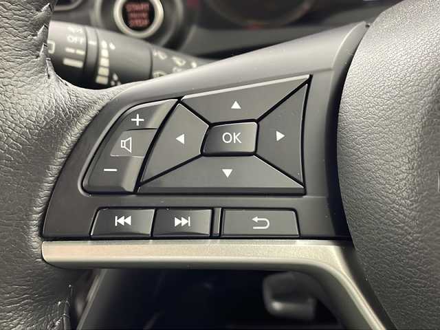 三菱 ｅＫクロス T 兵庫県 2019(令1)年 4.3万km アメジストブラック/レッドM ・社外ディスプレイオーディオ（Alexa・BT・スマートフォン連携）/・バックカメラ/・マイパイロット/・先進快適パッケージ/・Eアシスト/・衝突軽減ブレーキ/・車線逸脱警報/・車線逸脱防止支援/・クリアランスソナー/・LEDオートライト/・フォグランプ/・オートハイビーム/・シートヒーター/・オートホールド/・電動パーキングブレーキ/・ステアリングリモコン/・ドアバイザー/・アイドリングストップ/・ETC/・バニティミラー/・プッシュスタート/・スマートキー/・純正15インチアルミホイール/・フロアマット/・W＋サイドエアバック/・カーテンエアバック/・BLITZ製スロットルコントローラ（Power Thro）/・MITSUBA製ホーン（ALPHAII）/・社外サブウーハー