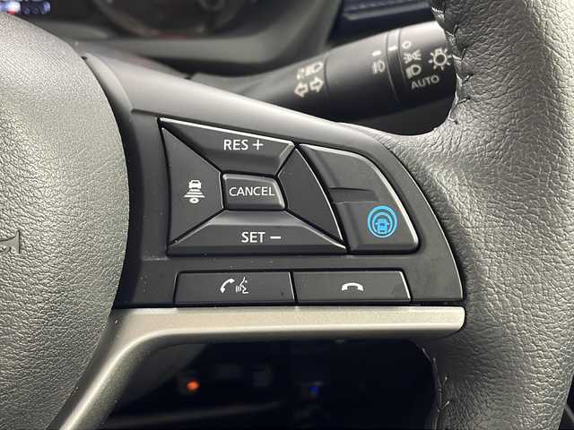 三菱 ｅＫクロス T 兵庫県 2019(令1)年 4.3万km アメジストブラック/レッドM ・社外ディスプレイオーディオ（Alexa・BT・スマートフォン連携）/・バックカメラ/・マイパイロット/・先進快適パッケージ/・Eアシスト/・衝突軽減ブレーキ/・車線逸脱警報/・車線逸脱防止支援/・クリアランスソナー/・LEDオートライト/・フォグランプ/・オートハイビーム/・シートヒーター/・オートホールド/・電動パーキングブレーキ/・ステアリングリモコン/・ドアバイザー/・アイドリングストップ/・ETC/・バニティミラー/・プッシュスタート/・スマートキー/・純正15インチアルミホイール/・フロアマット/・W＋サイドエアバック/・カーテンエアバック/・BLITZ製スロットルコントローラ（Power Thro）/・MITSUBA製ホーン（ALPHAII）/・社外サブウーハー