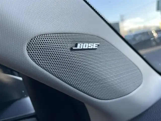 ホンダ ＺＲ－Ｖ ハイブリッド e:HEV Z 埼玉県 2024(令6)年 0.7万km クリスタルブラックパール 純正９型ナビ　ＢＯＳＥサウンド　レザーシート　シートヒーター　全方位カメラ　ＢＳＭ　ＬＥＤヘッドライト　ビルトインＥＴＣ２．０　前後ドライブレコーダー　追従走行　パワーシート　ダウンヒルアシスト