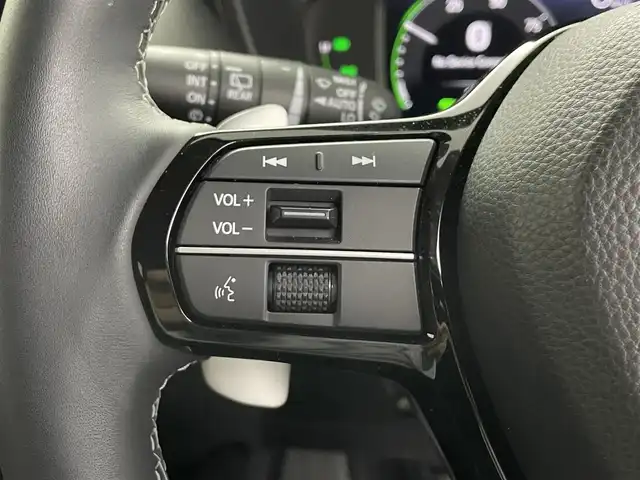ホンダ ＺＲ－Ｖ ハイブリッド e:HEV Z 埼玉県 2024(令6)年 0.7万km クリスタルブラックパール 純正９型ナビ　ＢＯＳＥサウンド　レザーシート　シートヒーター　全方位カメラ　ＢＳＭ　ＬＥＤヘッドライト　ビルトインＥＴＣ２．０　前後ドライブレコーダー　追従走行　パワーシート　ダウンヒルアシスト