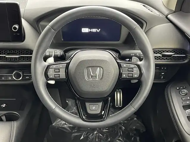 ホンダ ＺＲ－Ｖ ハイブリッド e:HEV Z 埼玉県 2024(令6)年 0.7万km クリスタルブラックパール 純正９型ナビ　ＢＯＳＥサウンド　レザーシート　シートヒーター　全方位カメラ　ＢＳＭ　ＬＥＤヘッドライト　ビルトインＥＴＣ２．０　前後ドライブレコーダー　追従走行　パワーシート　ダウンヒルアシスト