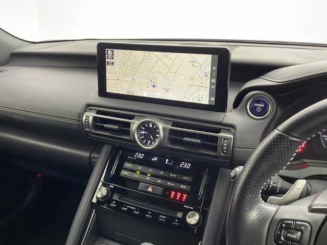 レクサス ＩＳ 300h Fスポーツ モードブラックS 愛知県 2022(令4)年 1.7万km グラファイトブラックガラスフレーク /禁煙車//特別仕様車”Mode Black S”//純正ナビ//フルセグTV/CD/DVD/SD/USB/Bluetooth/AUX/AMFM//前後ドラレコ(TZ-D201)//ビルトインETC2.0//パノラミックビューモニター//バックカメラ//AIMGAINトランクスポイラー//純正BBS製鍛造アルミ(マットブラック)//専用ブレーキキャリパー(オレンジ)//専用ブラック外装加飾//専用ウルトラスエード&Ltexスポーツシート//レクサスセーフティシステム+//レーダークルーズコントロール//ブラインドスポットモニター//パーキングサポートブレーキ//三眼LEDヘッドライト//オートライト//前席パワーシート(運転席ポジションメモリー付)//前席シートヒーター&ベンチレーション//アルミスポーツぺダル&フットレスト//アナログクロック//ISプレミアムサウンドシステム//ナノイーX//電子パーキングブレーキ//ブレーキホールド//パワーイージーアクセスシステム//純正フロアマット//ディンプル本革ステアリング//ステアリングスイッチ//パドルシフト//ディンプル本革シフトノブ//プッシュスタート//電動格納ミラー//新車保証書・取扱説明書//スペアキー