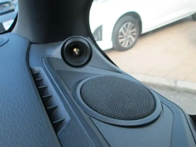 トヨタ ヴォクシー ZS 煌Ⅱ 千葉県 2020(令2)年 4.4万km ブラック ALPINE11型ナビ、フルセグTV/バックカメラ/社外オーディオ【DVD/CD/BT/SD】/Toyota Safety Sense/BLITZ車高調/社外SPマフラー(純正積込)/両側パワースライドドア/LEDヘッドライト&フォグランプ(黄緑)/クルーズコントロール/LDA(レーンディパーチャーアラート)/クリアランスソナー/革調シートカバー/社外スピーカー/ビルトインETC/スペアキー/純正リモコンエンジンスターター/取扱説明書/新車時保証書