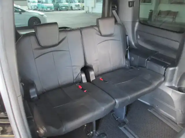 トヨタ ヴォクシー ZS 煌Ⅱ 千葉県 2020(令2)年 4.4万km ブラック ALPINE11型ナビ、フルセグTV/バックカメラ/社外オーディオ【DVD/CD/BT/SD】/Toyota Safety Sense/BLITZ車高調/社外SPマフラー(純正積込)/両側パワースライドドア/LEDヘッドライト&フォグランプ(黄緑)/クルーズコントロール/LDA(レーンディパーチャーアラート)/クリアランスソナー/革調シートカバー/社外スピーカー/ビルトインETC/スペアキー/純正リモコンエンジンスターター/取扱説明書/新車時保証書