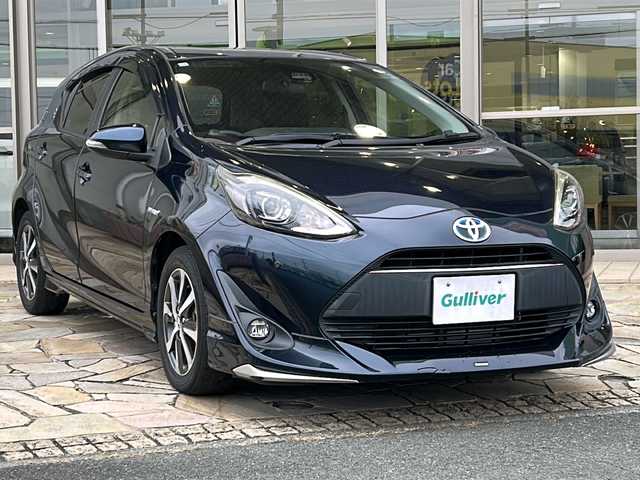 トヨタ アクア G ソフトレザーセレクション 静岡県 2017(平29)年 7.4万km ブラッキッシュアゲハガラスフレーク 純正ナビ（AM FM フルセグTV SD Bluetooth HDMI）/バックカメラ/レザーシート/ヒーターシート/クルーズコントロール/コーナーセンサー/革ステアリング/ETC/エンジンスターター/純正アルミホイール/純正フロアマット/ステアリングリモコン/LEDヘッドライト/オートライト/オートマチックハイビーム/プリクラッシュ/レーンキープアシスト