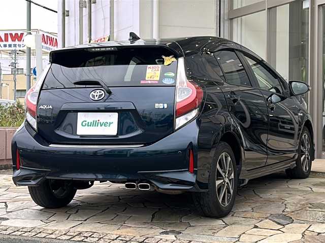 トヨタ アクア G ソフトレザーセレクション 静岡県 2017(平29)年 7.4万km ブラッキッシュアゲハガラスフレーク 純正ナビ（AM FM フルセグTV SD Bluetooth HDMI）/バックカメラ/レザーシート/ヒーターシート/クルーズコントロール/コーナーセンサー/革ステアリング/ETC/エンジンスターター/純正アルミホイール/純正フロアマット/ステアリングリモコン/LEDヘッドライト/オートライト/オートマチックハイビーム/プリクラッシュ/レーンキープアシスト