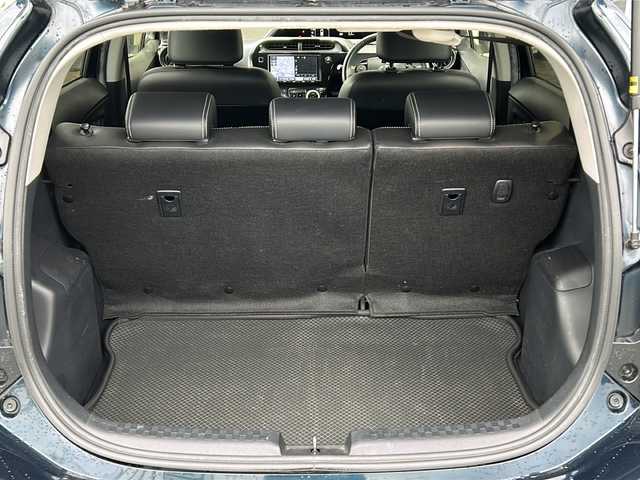 トヨタ アクア G ソフトレザーセレクション 静岡県 2017(平29)年 7.4万km ブラッキッシュアゲハガラスフレーク 純正ナビ（AM FM フルセグTV SD Bluetooth HDMI）/バックカメラ/レザーシート/ヒーターシート/クルーズコントロール/コーナーセンサー/革ステアリング/ETC/エンジンスターター/純正アルミホイール/純正フロアマット/ステアリングリモコン/LEDヘッドライト/オートライト/オートマチックハイビーム/プリクラッシュ/レーンキープアシスト