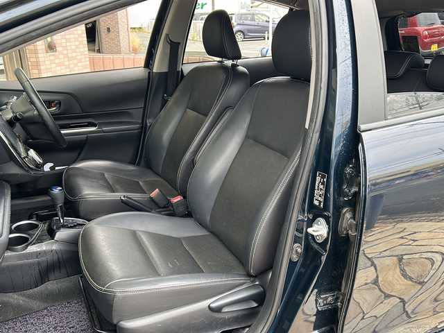 トヨタ アクア G ソフトレザーセレクション 静岡県 2017(平29)年 7.4万km ブラッキッシュアゲハガラスフレーク 純正ナビ（AM FM フルセグTV SD Bluetooth HDMI）/バックカメラ/レザーシート/ヒーターシート/クルーズコントロール/コーナーセンサー/革ステアリング/ETC/エンジンスターター/純正アルミホイール/純正フロアマット/ステアリングリモコン/LEDヘッドライト/オートライト/オートマチックハイビーム/プリクラッシュ/レーンキープアシスト